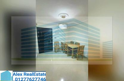 Apartment - 3 Bedrooms - 1 Bathroom for rent in Famous St. - Camp Chezar - Hay Wasat - Alexandria