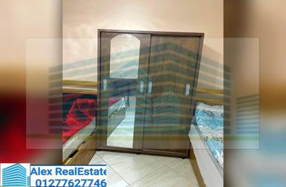 Apartment - 3 Bedrooms - 1 Bathroom for rent in Famous St. - Camp Chezar - Hay Wasat - Alexandria