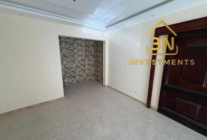 8202916 - Property Image 3