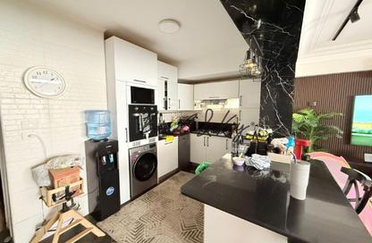 Apartment - 3 Bedrooms - 2 Bathrooms for sale in Al Hegaz St. - Roxy - Heliopolis - Masr El Gedida - Cairo