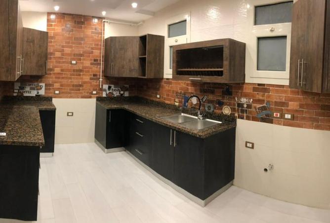 8300398 - Property Image 2