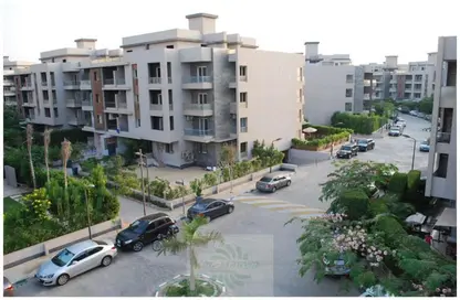 شقة - 3 غرف نوم - 2 حمامات للبيع في زايد ديونز كومبلكس - الحي السادس - الشيخ زايد - الجيزة