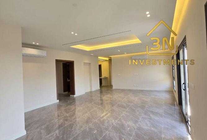 8233086 - Property Image 3