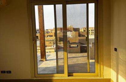 (بنتهاوس  (روف - 3 غرف نوم - 3 حمامات للايجار في ذا فيلدج - المستثمرين الجنوبية - مدينة القاهرة الجديدة - القاهرة