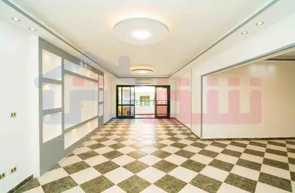 شقة - 3 غرف نوم - 2 حمامات للبيع في العصافرة بحري - العصافرة - حي ثان المنتزة - الاسكندرية