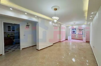 Apartment - 3 Bedrooms - 1 Bathroom for sale in Kaaed Asrab Al Behar St. - Miami - Hay Awal El Montazah - Alexandria