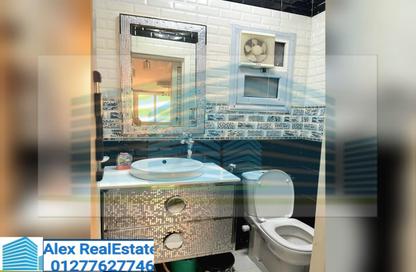 Apartment - 3 Bedrooms - 2 Bathrooms for rent in Mohamed Fawzy Moaz St. - Smouha - Hay Sharq - Alexandria