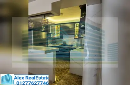 Apartment - 3 Bedrooms - 2 Bathrooms for rent in Al Ghardaqah St. - San Stefano - Hay Sharq - Alexandria