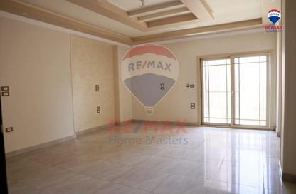 Apartment - 3 Bedrooms - 2 Bathrooms for sale in El Zaafaran District - Al Mansoura - Al Daqahlya