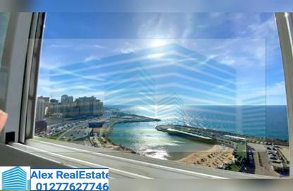 Apartment - 2 Bedrooms - 2 Bathrooms for rent in Al Geish Road - Glim - Hay Sharq - Alexandria