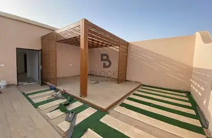 (بنتهاوس  (روف - 4 غرف نوم - 3 حمامات للبيع في شارع النزهة - الحي الخامس عشر - الشيخ زايد - الجيزة