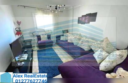 Apartment - 3 Bedrooms - 1 Bathroom for rent in Al Geish Road - Camp Chezar - Hay Wasat - Alexandria