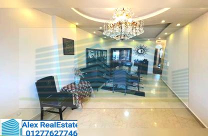 Apartment - 3 Bedrooms - 1 Bathroom for rent in Al Geish Road - Camp Chezar - Hay Wasat - Alexandria