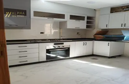 شقة - 3 غرف نوم - 4 حمامات للايجار في غرب الجولف - كمبوندات القطامية - القطامية - مدينة القاهرة الجديدة - القاهرة