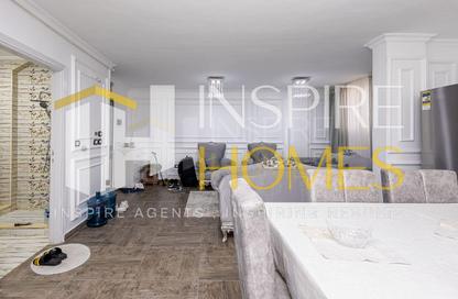 Apartment - 2 Bedrooms - 1 Bathroom for sale in Al Nasr St. - Smouha - Hay Sharq - Alexandria