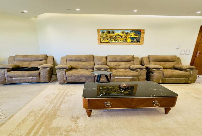 8288216 - Property Image 2