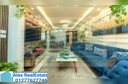 Apartment - 2 Bedrooms - 1 Bathroom for rent in Gleim Square - Glim - Hay Sharq - Alexandria