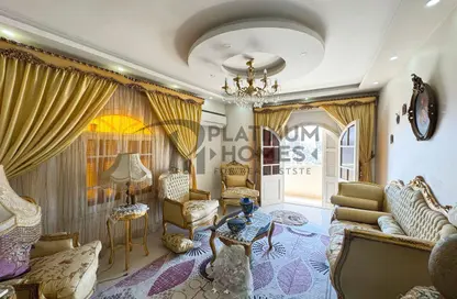 شقة - 3 غرف نوم - 2 حمامات للبيع في لوران - حي شرق - الاسكندرية