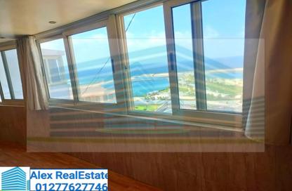 Apartment - 2 Bedrooms - 2 Bathrooms for rent in Al Geish Road - Glim - Hay Sharq - Alexandria