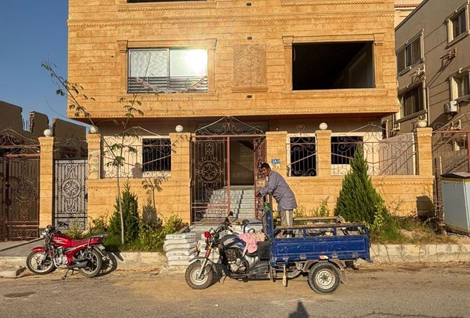 7869376 - Property Image 2