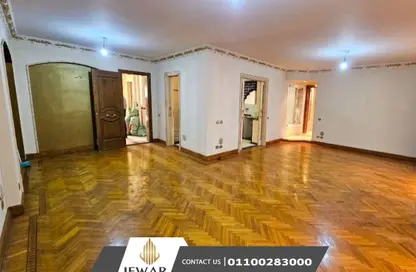 Apartment - 3 Bedrooms - 3 Bathrooms for sale in Ibrahim Nosseir St. - Laurent - Hay Sharq - Alexandria