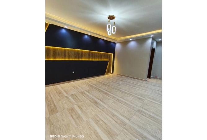 7908477 - Property Image 3