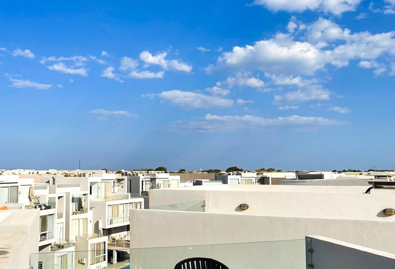 Penthouse In Sholan Prime Located Move In Ready thumbnail