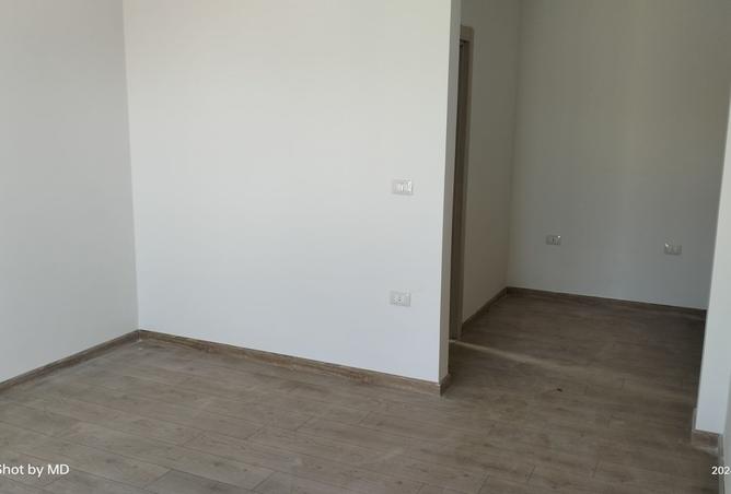 54495615 - صورة العقار 2