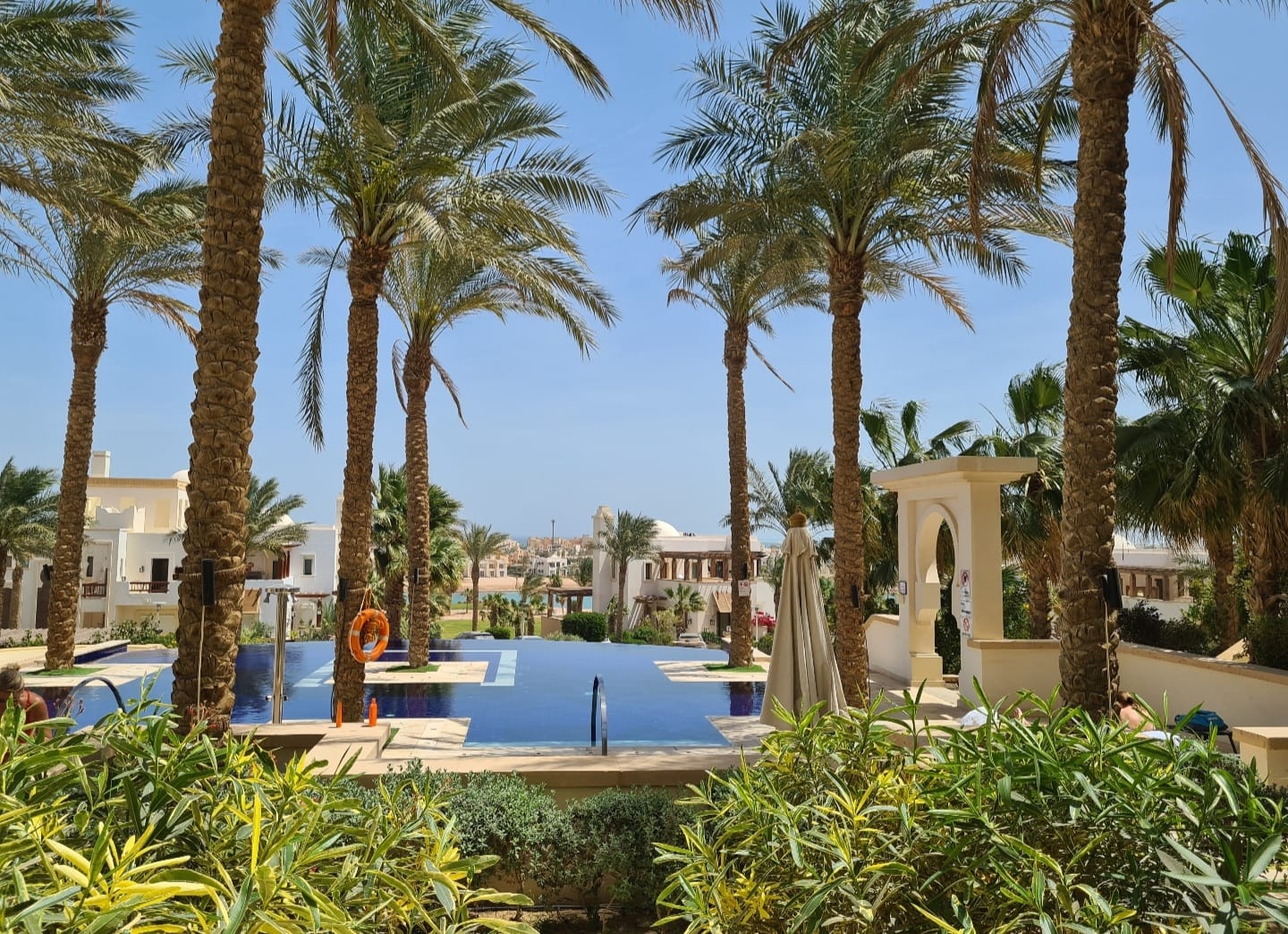 Rental 1BR Ground In AncientSands Directly On Pool