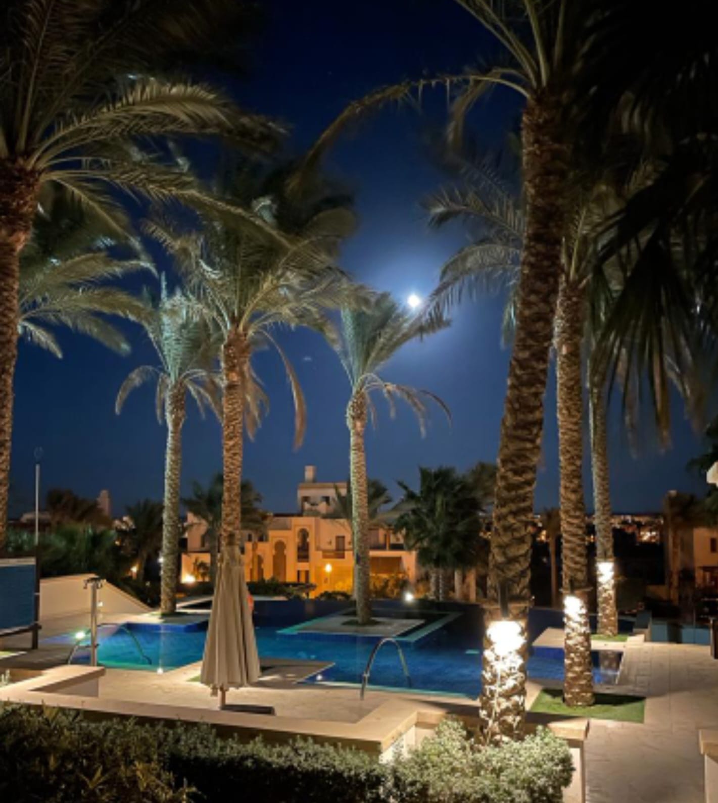 Rental 1BR Ground In AncientSands Directly On Pool thumbnail