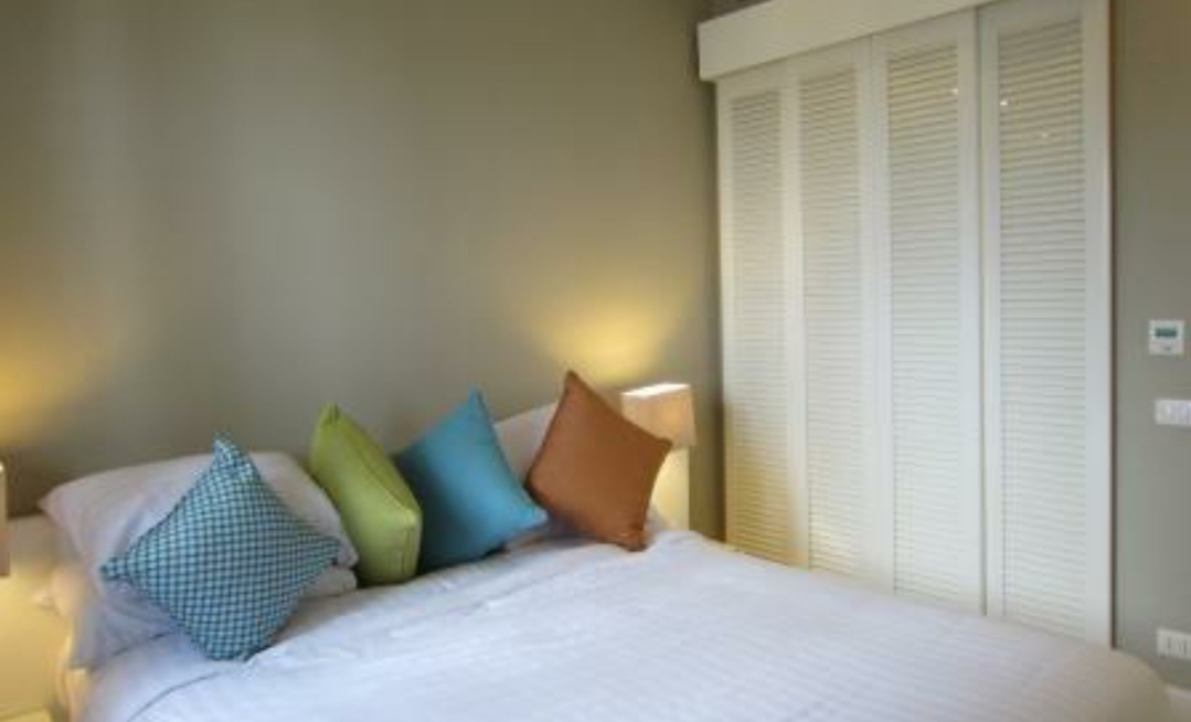 Rental 1BR Ground In AncientSands Directly On Pool thumbnail