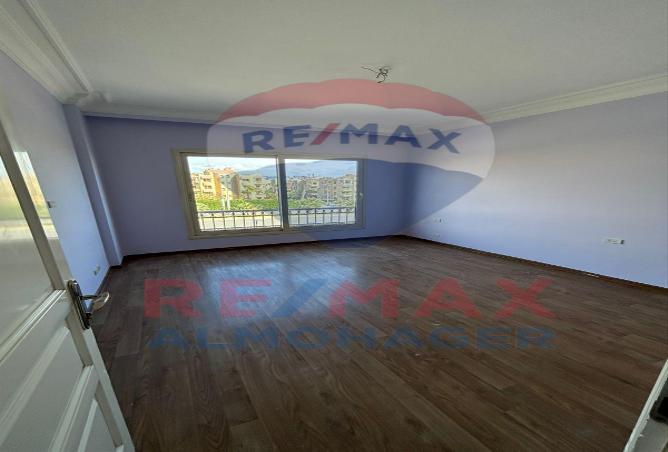 8308444 - Property Image 3