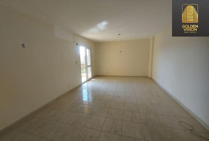 8224201 - Property Image 3