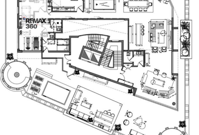 8245163 - Property Image 2