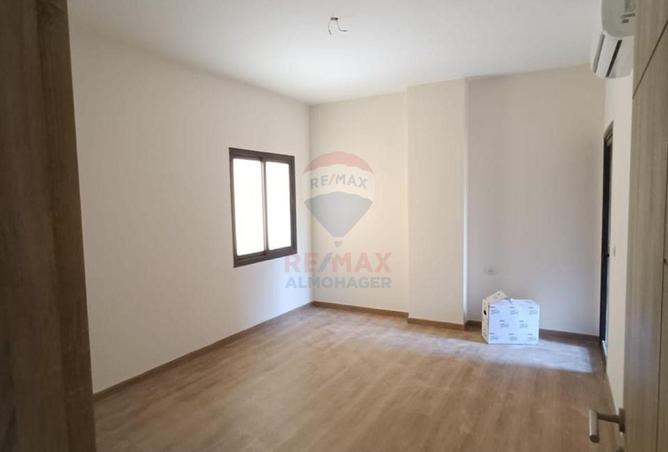 8015458 - Property Image 3