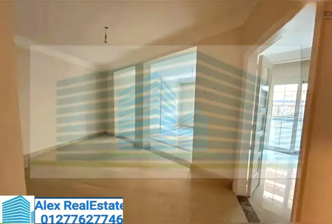 8008403 - Property Image 2