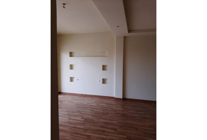 8010407 - Property Image 2