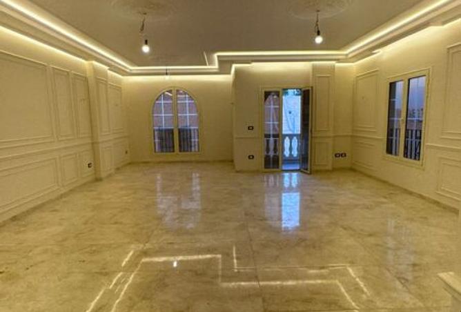 8015300 - Property Image 2