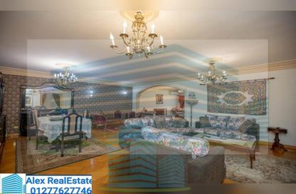 Apartment - 3 Bedrooms - 2 Bathrooms for rent in Kafr Abdo St. - Kafr Abdo - Roushdy - Hay Sharq - Alexandria