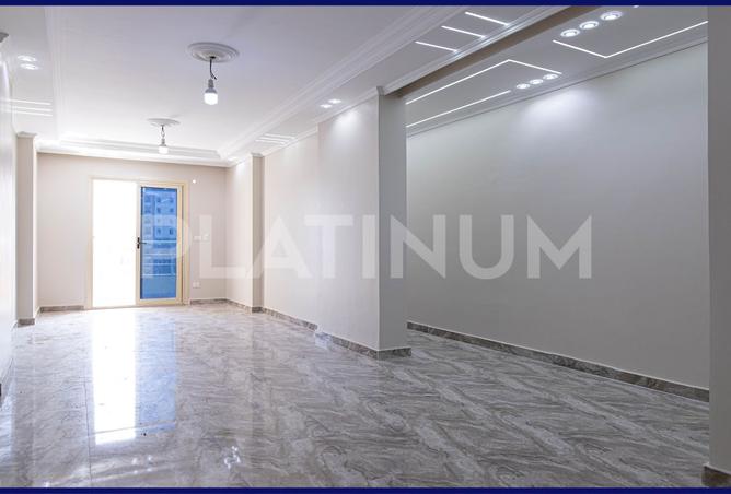 8023575 - Property Image 3