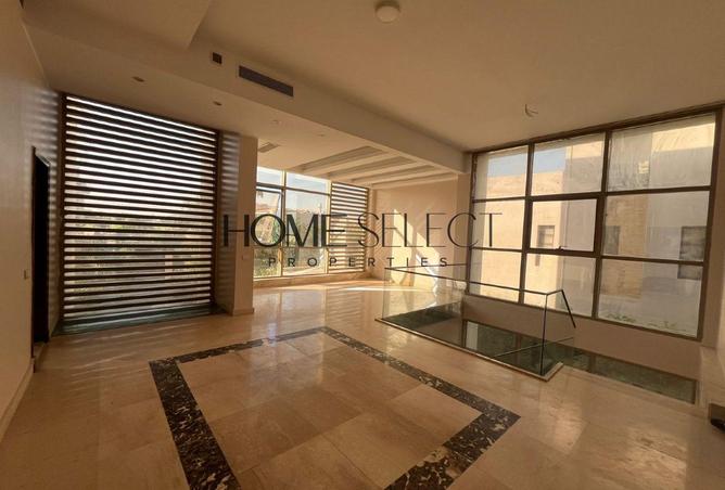 8027745 - Property Image 3