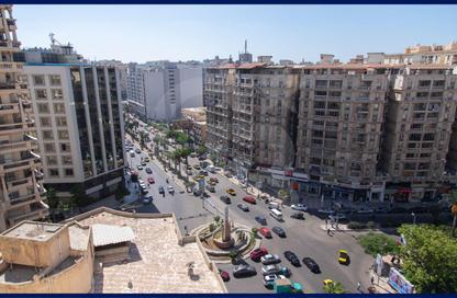 Apartment - 3 Bedrooms - 3 Bathrooms for sale in Mohamed Fawzy Moaz St. - Smouha - Hay Sharq - Alexandria