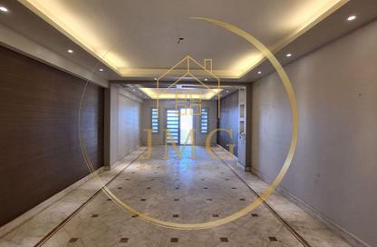 Apartment - 4 Bedrooms - 3 Bathrooms for sale in Mohamed Fawzy Moaz St. - Smouha - Hay Sharq - Alexandria