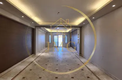 Apartment - 4 Bedrooms - 3 Bathrooms for sale in Mohamed Fawzy Moaz St. - Smouha - Hay Sharq - Alexandria