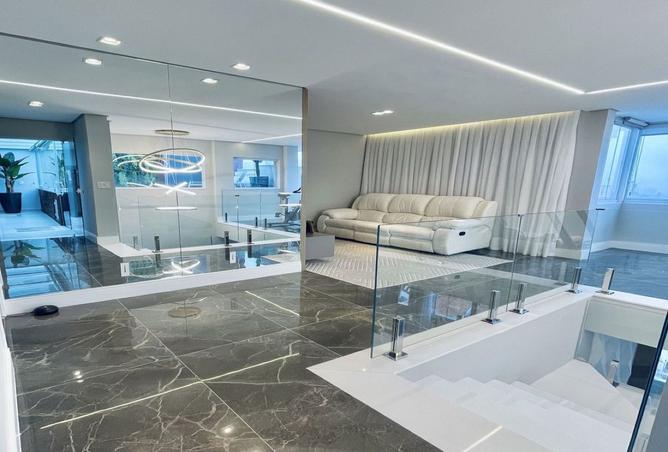 8037771 - Property Image 2