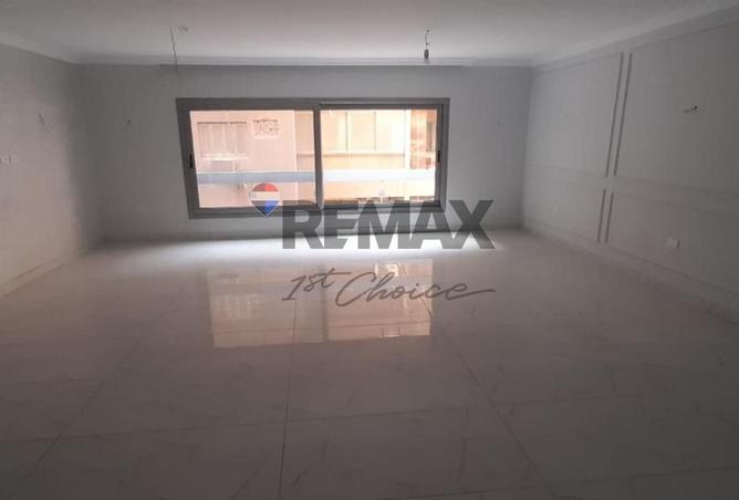 8041087 - Property Main Image