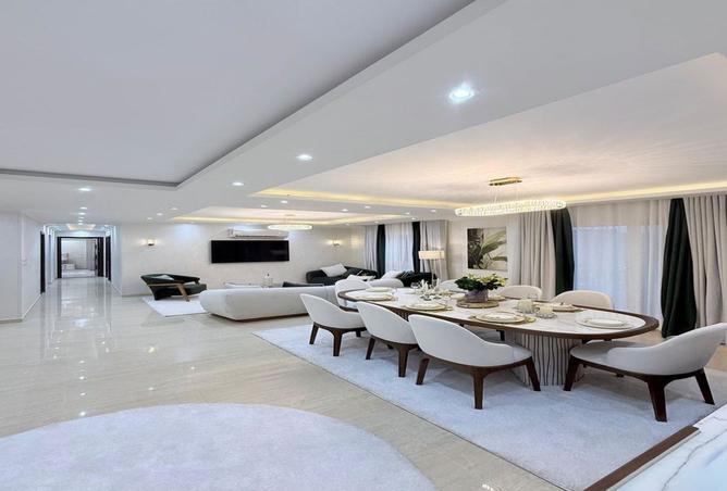 8040758 - Property Image 3