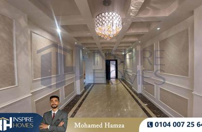 Apartment - 2 Bedrooms - 1 Bathroom for sale in Sidi Beshr - Hay Awal El Montazah - Alexandria