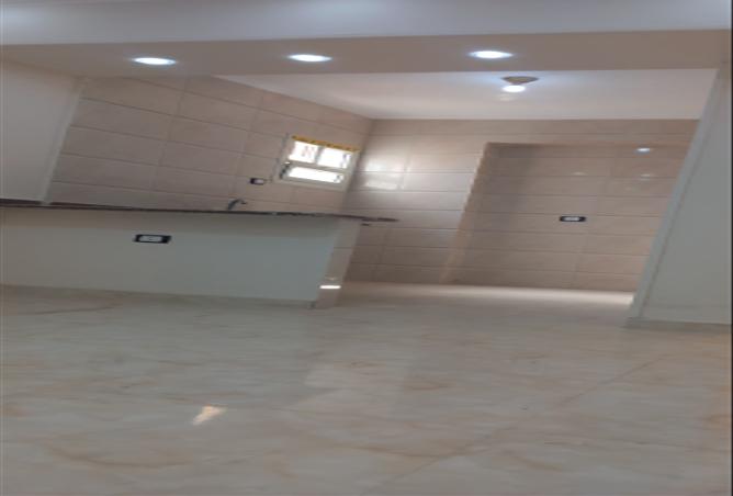 8043083 - Property Image 2