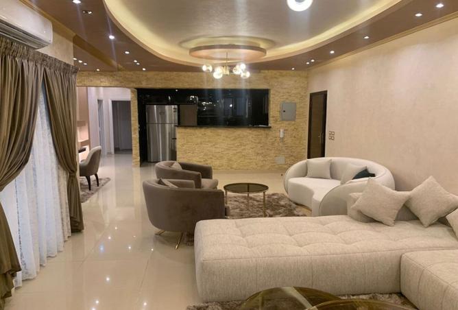 8045741 - Property Image 3